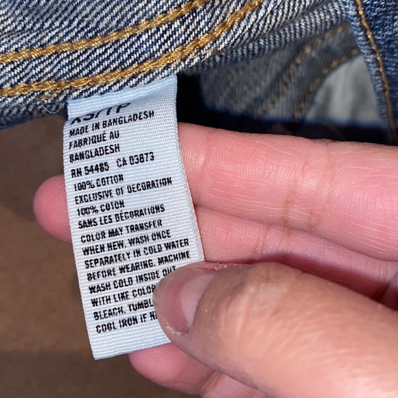 LIKE NEW American Eagle classic blue denim jacket - Picture 7 of 7